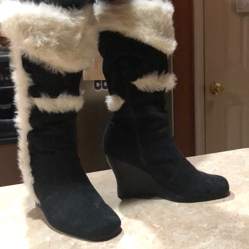 4 inch black fur boots